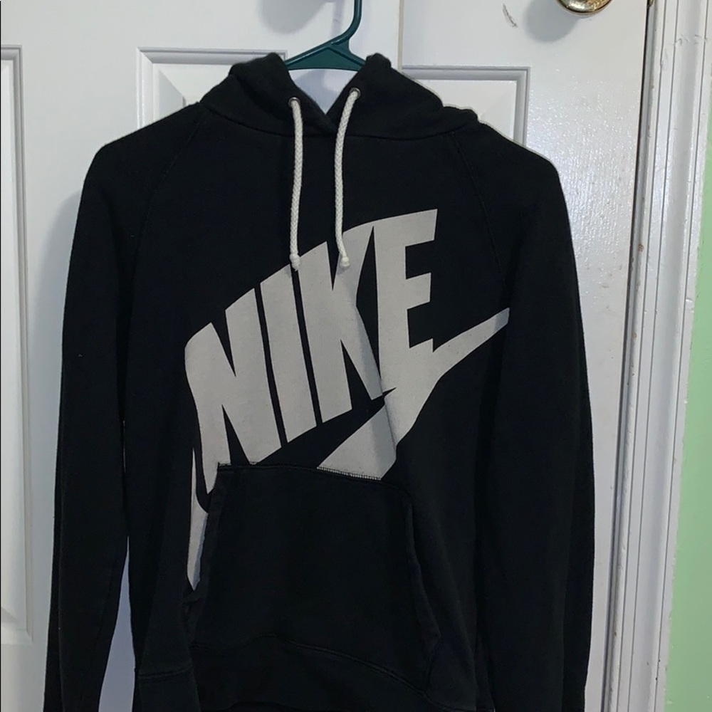 Women’s medium Nike hoodie